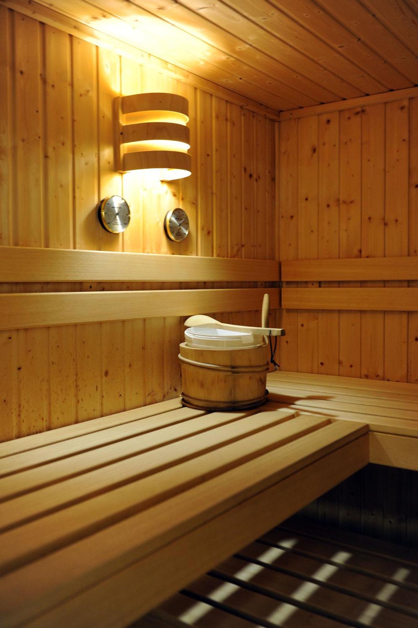 Logis Hotel La Breche De Roland Gèdre Eksteriør bilde