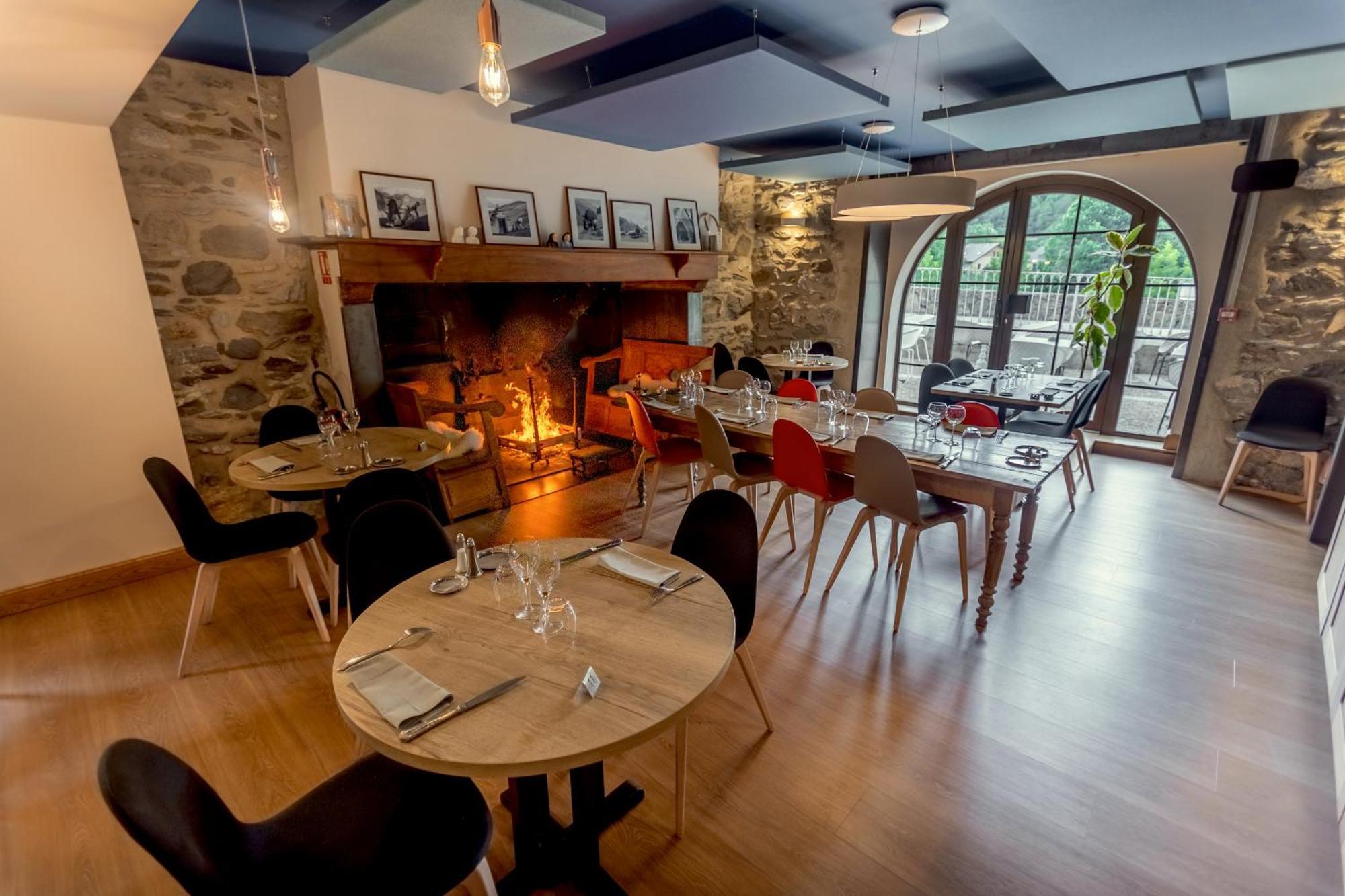 Logis Hotel La Breche De Roland Gèdre Eksteriør bilde