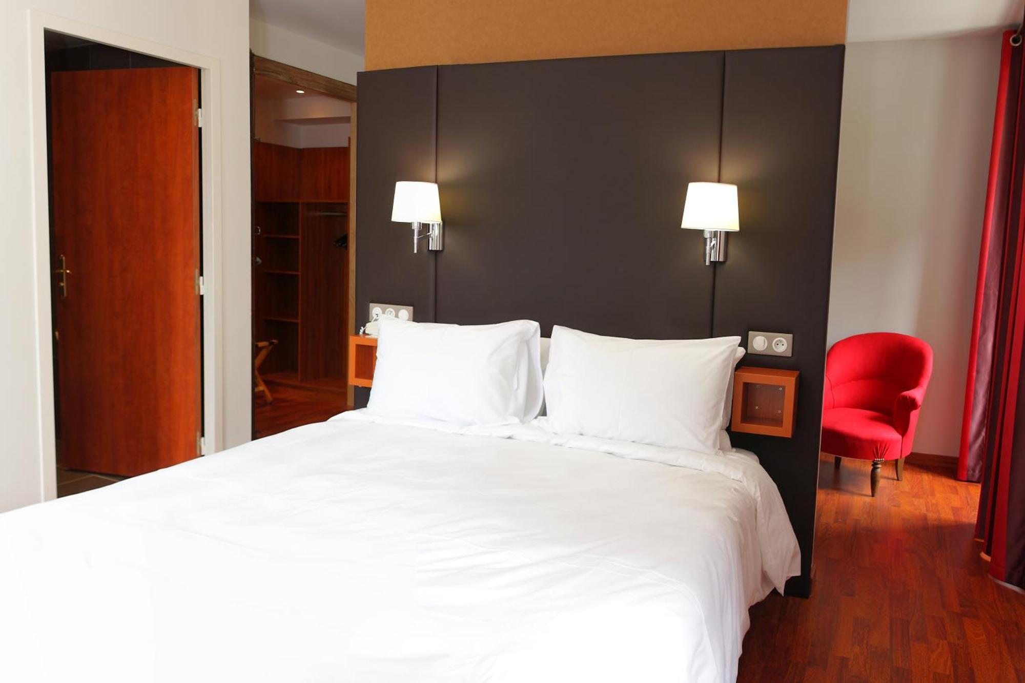 Logis Hotel La Breche De Roland Gèdre Eksteriør bilde