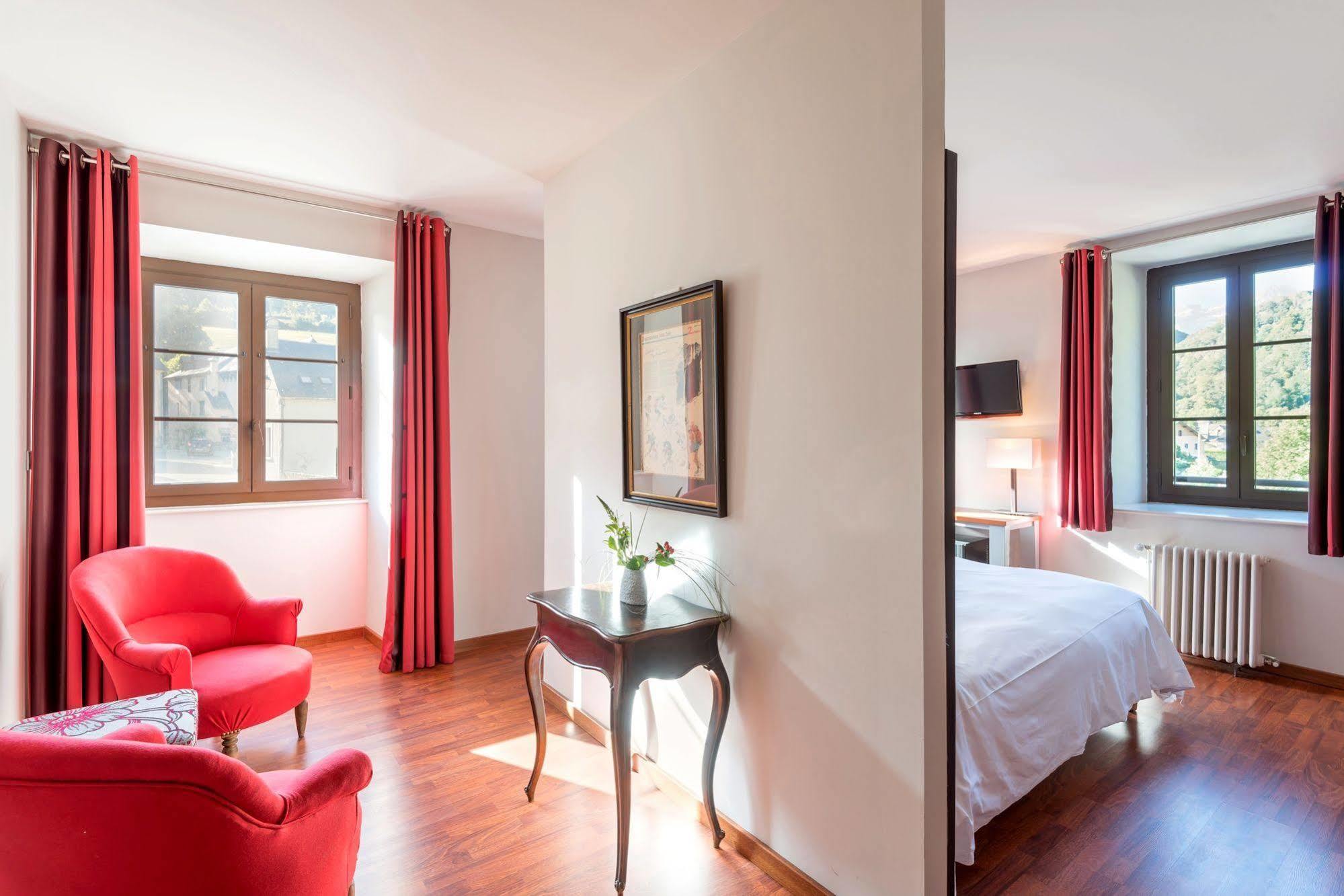 Logis Hotel La Breche De Roland Gèdre Eksteriør bilde